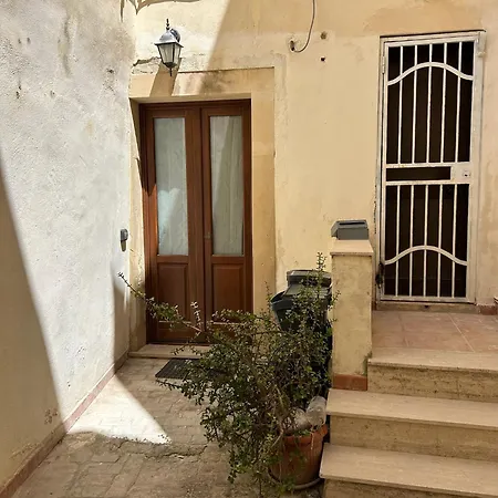 La Casa Al Castello Maniace